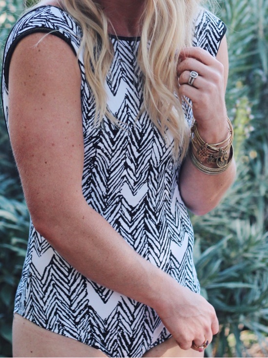 aerie Other - aerie Black and White Zigzag One-Piece Swimsuit